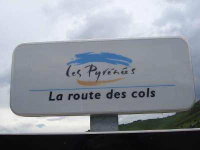 panneaux-de-la-route-des-cols-des-pyrenees.jpg